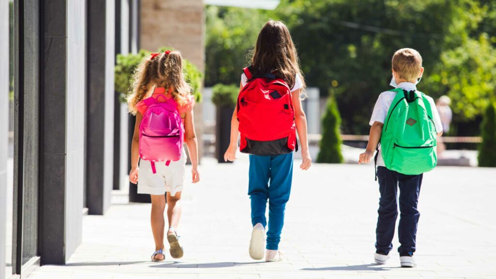 Des règles à l'école pour les enfants