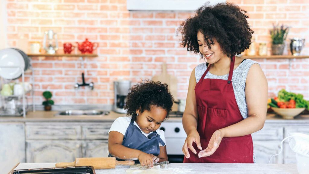 Cuisiner avec un enfant